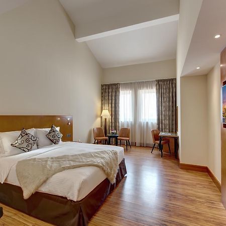 J5 Villas Holiday Homes Barsha Gardens Dubai Eksteriør billede