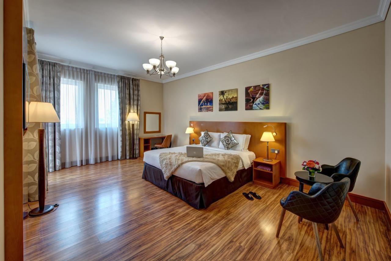 J5 Villas Holiday Homes Barsha Gardens Dubai Eksteriør billede